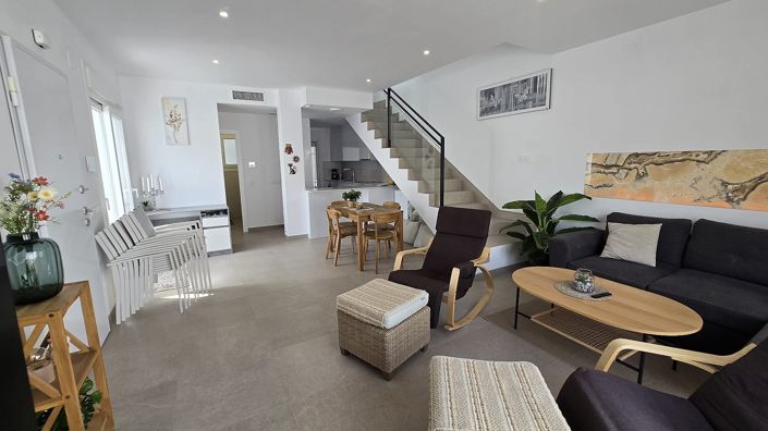 Image No.2-3 Bed Villa for sale