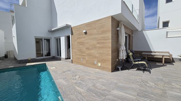 Image No.31-3 Bed Villa for sale