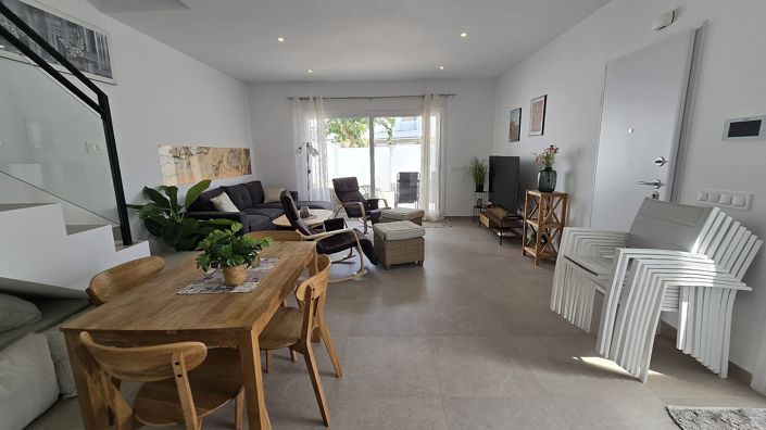 Image No.4-3 Bed Villa for sale