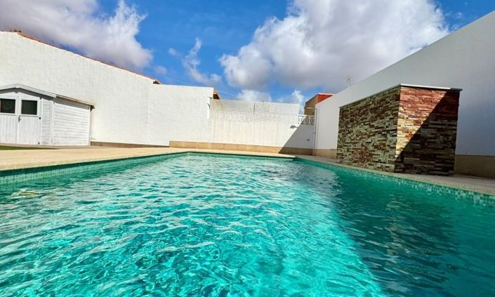 Image No.3-2 Bed Villa for sale