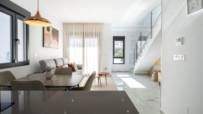 Image No.10-3 Bed Villa for sale