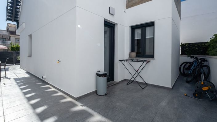 Image No.19-3 Bed Villa for sale