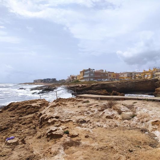 Image No.33-2 Bed Bungalow for sale