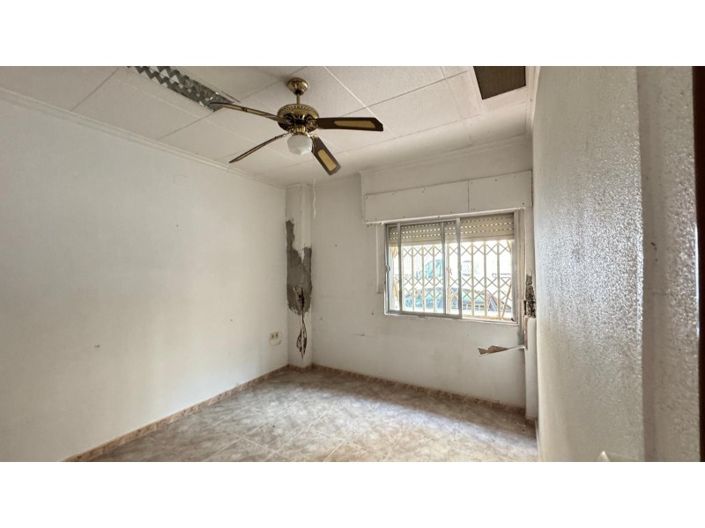 Image No.10-4 Bed Apartment for sale