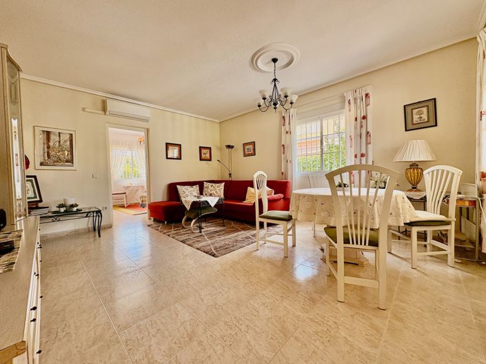 Image No.3-3 Bed Townhouse for sale