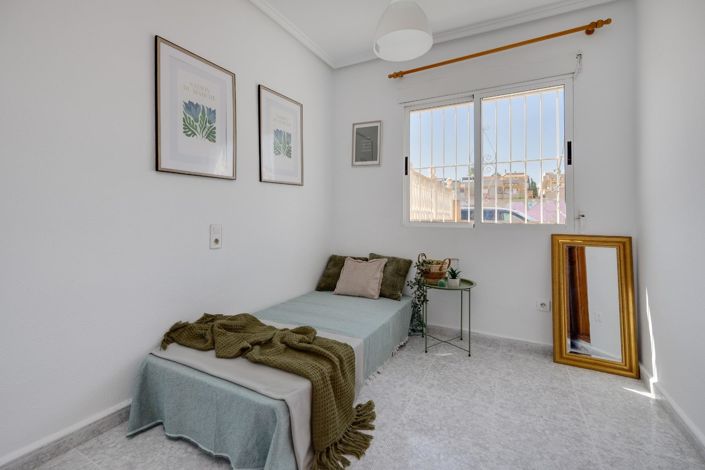 Image No.13-2 Bed Bungalow for sale