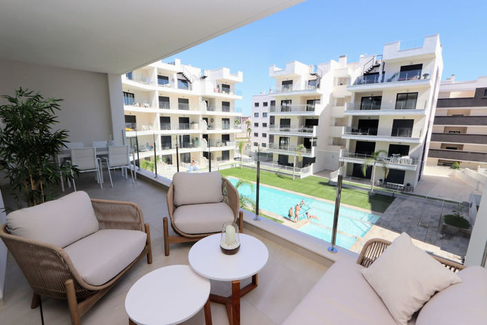 Image No.1-2 Bed Apartment for sale