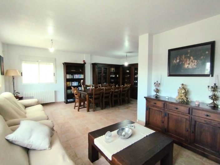 Image No.11-6 Bed Villa for sale