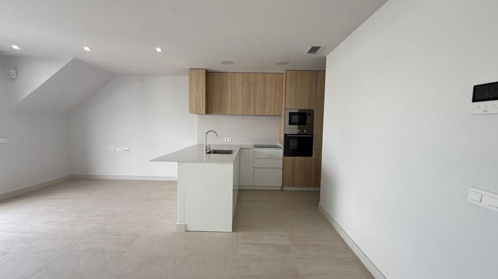 Image No.2-2 Bed Apartment for sale