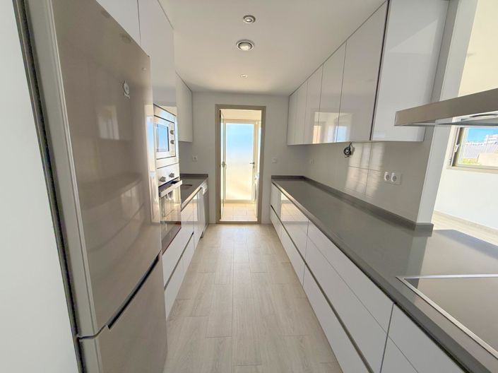 Image No.11-3 Bed Apartment for sale