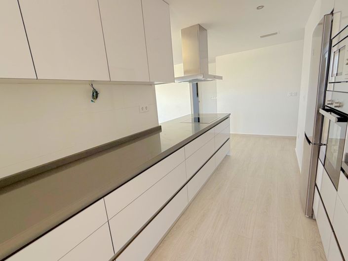 Image No.14-3 Bed Apartment for sale