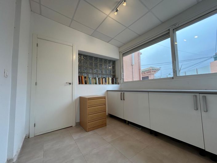 Image No.28-5 Bed Villa for sale