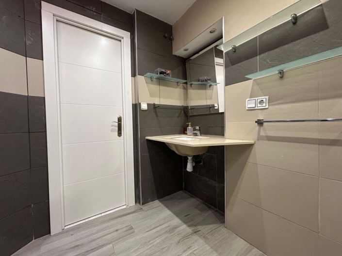 Image No.42-5 Bed Villa for sale