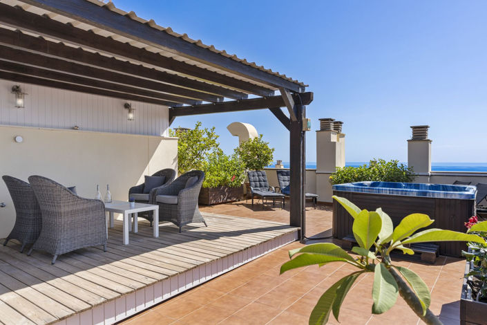 Image No.1-4 Bed Apartment for sale