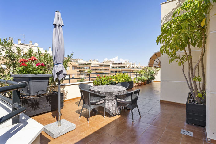 Image No.20-4 Bed Apartment for sale