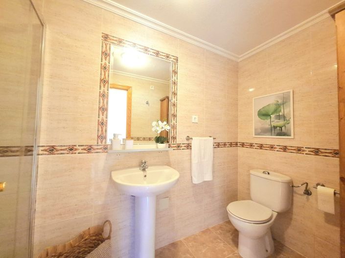 Image No.15-2 Bed Apartment for sale