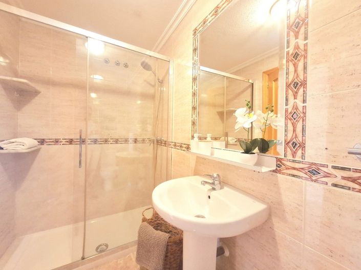 Image No.16-2 Bed Apartment for sale