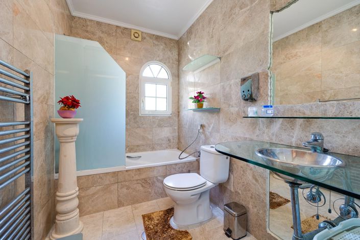 Image No.25-3 Bed Villa for sale