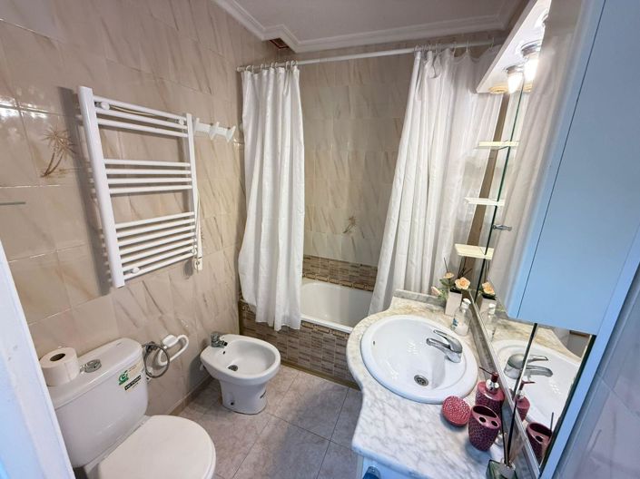 Image No.11-2 Bed Townhouse for sale