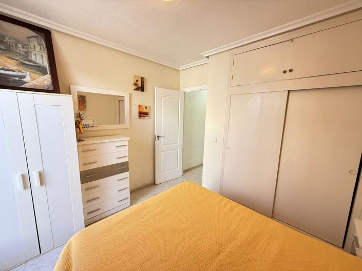 Image No.13-2 Bed Townhouse for sale