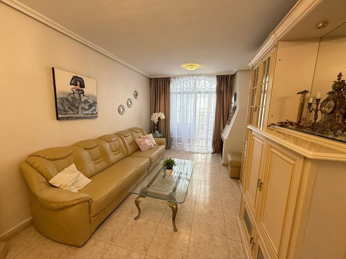 Image No.3-2 Bed Townhouse for sale