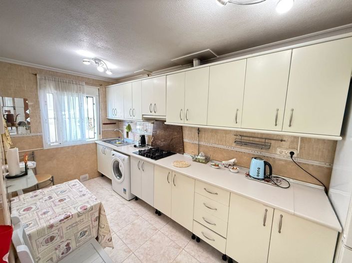 Image No.7-2 Bed Townhouse for sale