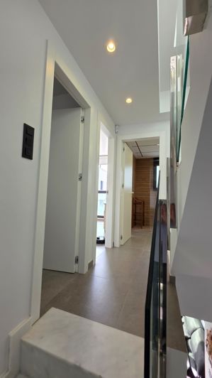 Image No.9-3 Bed Townhouse for sale