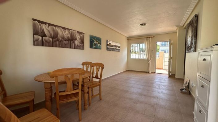 Image No.5-2 Bed Townhouse for sale