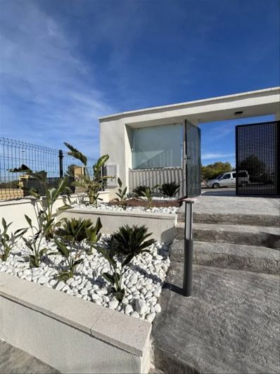 Image No.16-2 Bed Apartment for sale