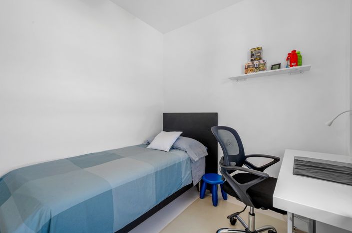 Image No.17-2 Bed Apartment for sale