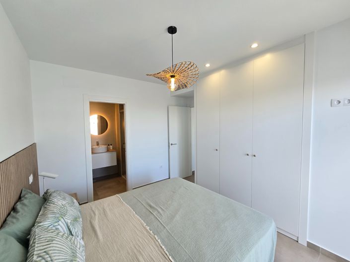 Image No.19-2 Bed Apartment for sale