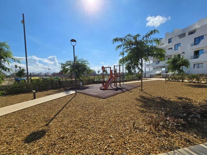 Image No.25-2 Bed Apartment for sale