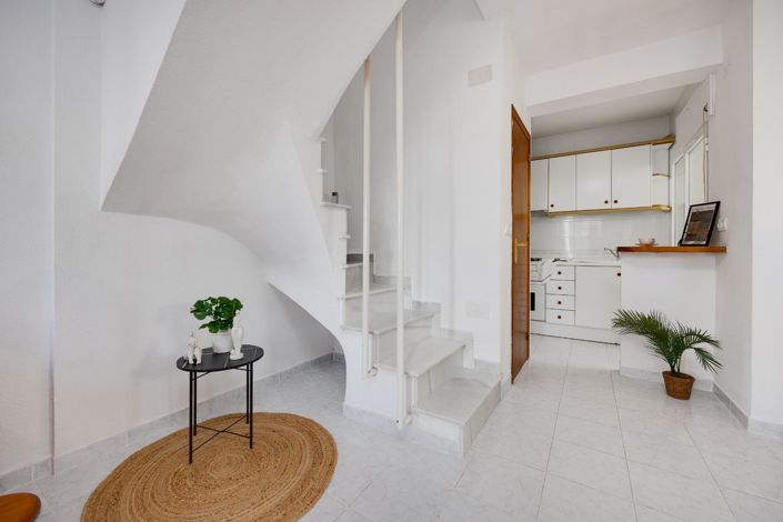 Image No.18-3 Bed Townhouse for sale