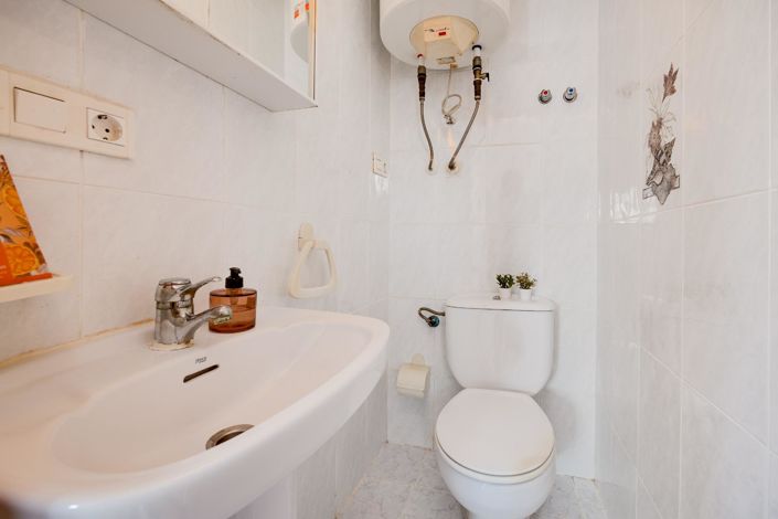 Image No.24-3 Bed Townhouse for sale