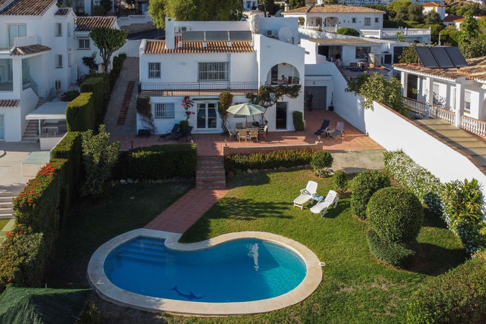 Image No.2-6 Bed Villa for sale