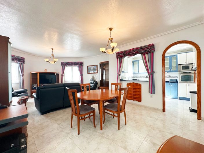 Image No.9-3 Bed Villa for sale