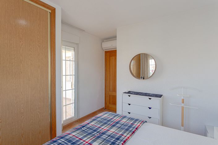 Image No.12-3 Bed Villa for sale