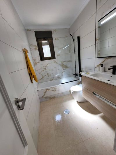 Image No.20-3 Bed Townhouse for sale