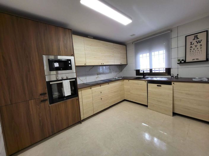 Image No.8-3 Bed Townhouse for sale