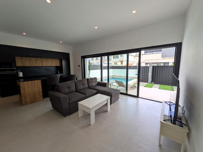 Image No.20-3 Bed Bungalow for sale