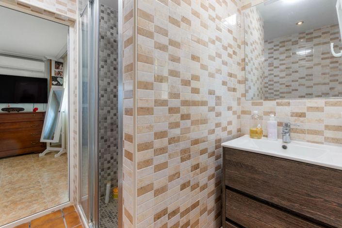 Image No.28-3 Bed Villa for sale