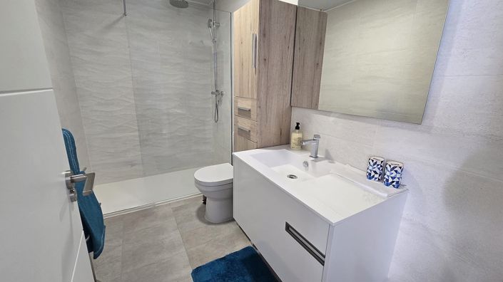 Image No.20-2 Bed Apartment for sale