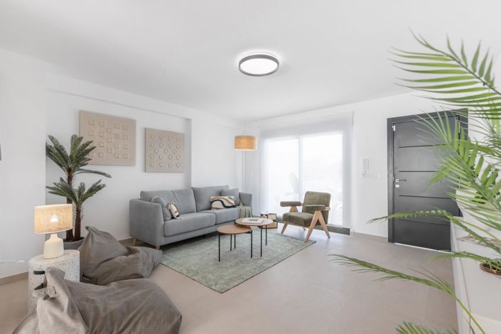 Image No.12-4 Bed Townhouse for sale