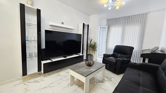 Image No.25-3 Bed Apartment for sale