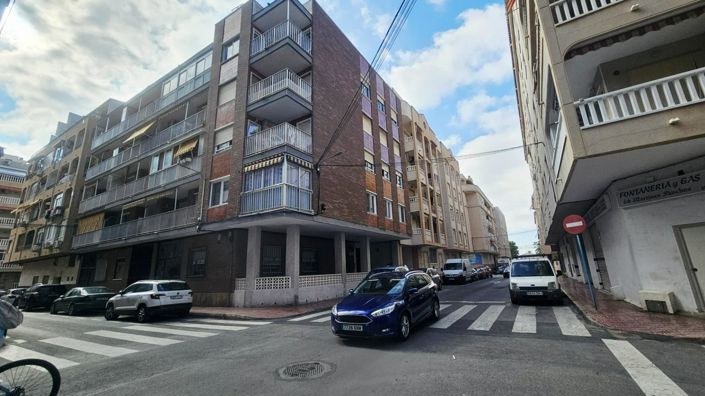 Image No.45-3 Bed Apartment for sale