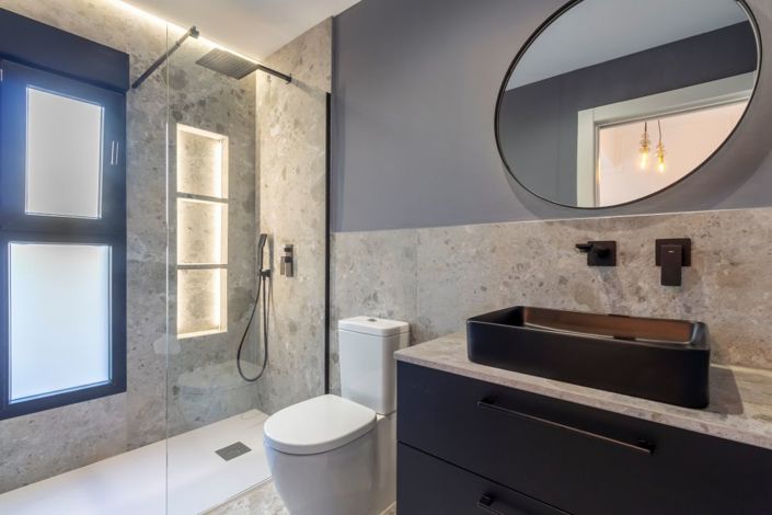 Image No.16-3 Bed House for sale