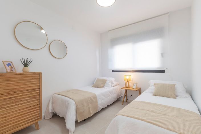 Image No.19-3 Bed House for sale