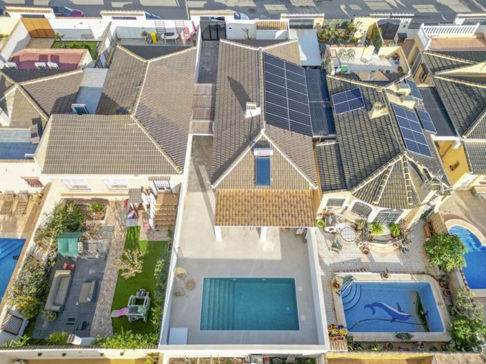 Image No.21-3 Bed House for sale