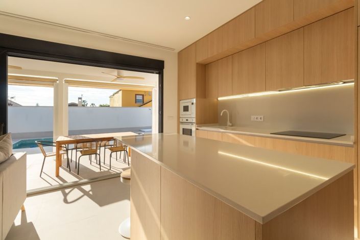 Image No.7-3 Bed House for sale