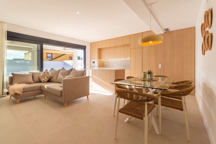 Image No.9-3 Bed House for sale